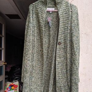 NWT Avenue Long Green Multi Sweater Size 14/16